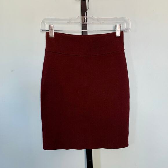 NWT Express Burgundy Knit Skirt Size Small - Picture 3 of 5